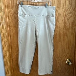 Khaki S.C. & Co. Pull On Capris